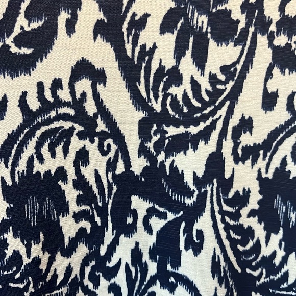 EUC White Birch Top- so cute blue/ white abstract floral print Sz S - Picture 7 of 9